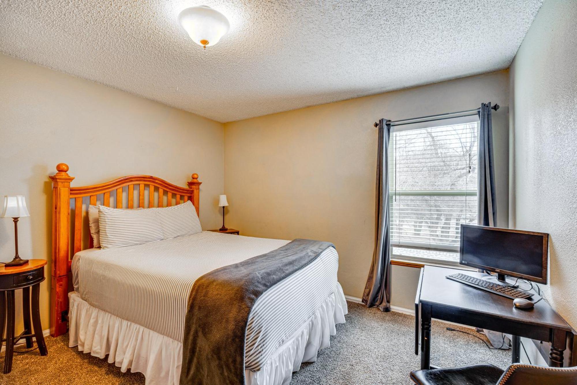 Апартаменты Manitou Springs Escape With Aandc And Private Deck! Экстерьер фото